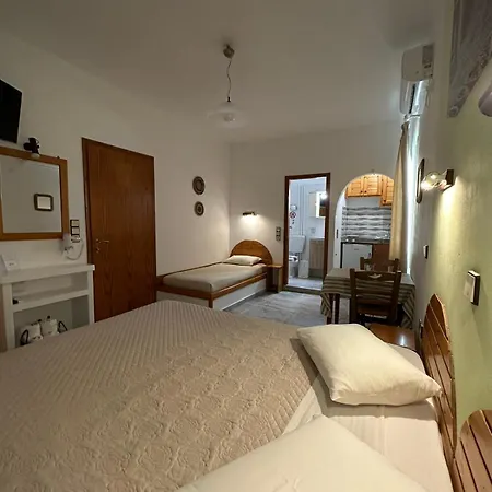 Matina Naxos City